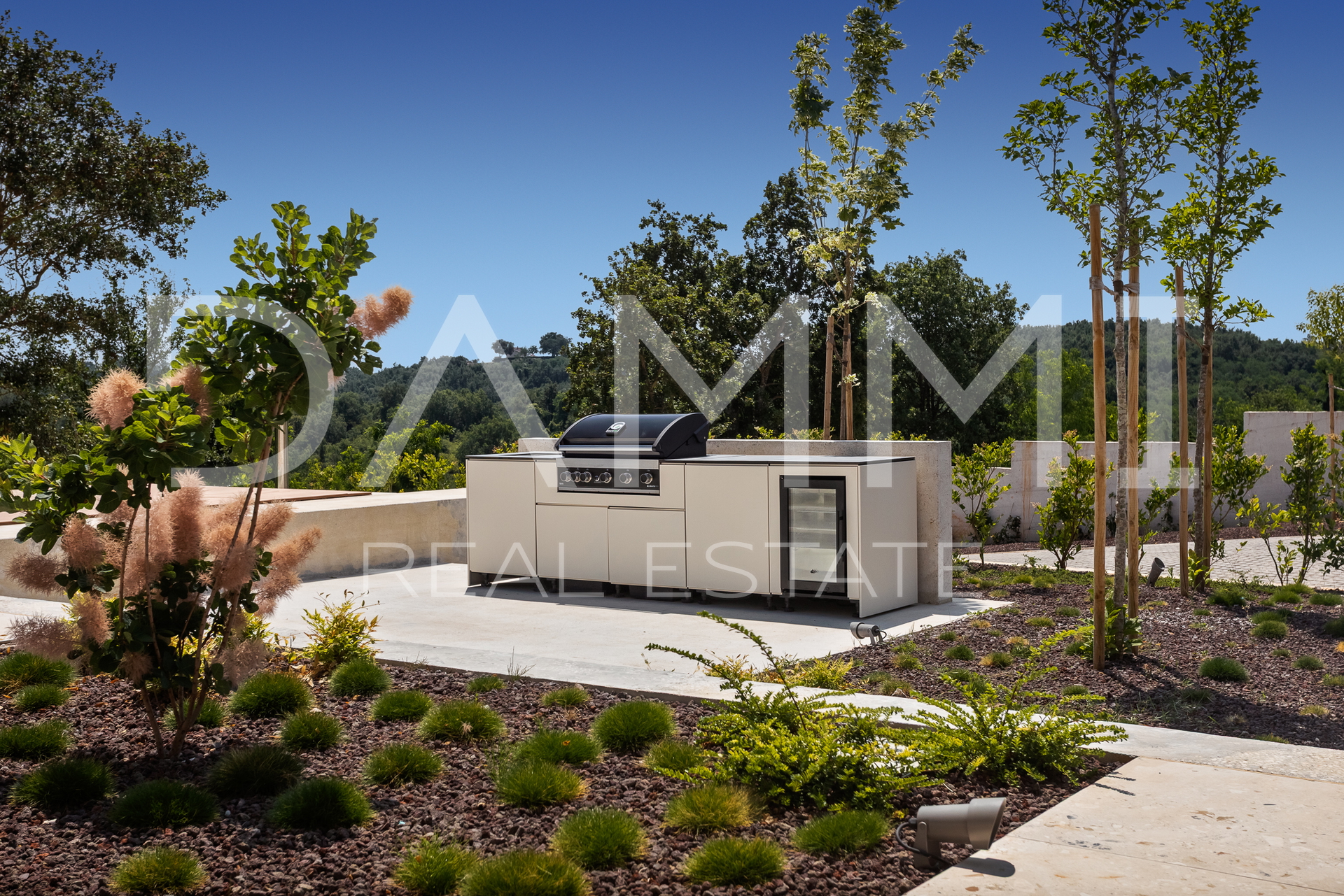 MOTOVUN&comma; OKOLICA - Moderna vila s bazenom i wellnessom