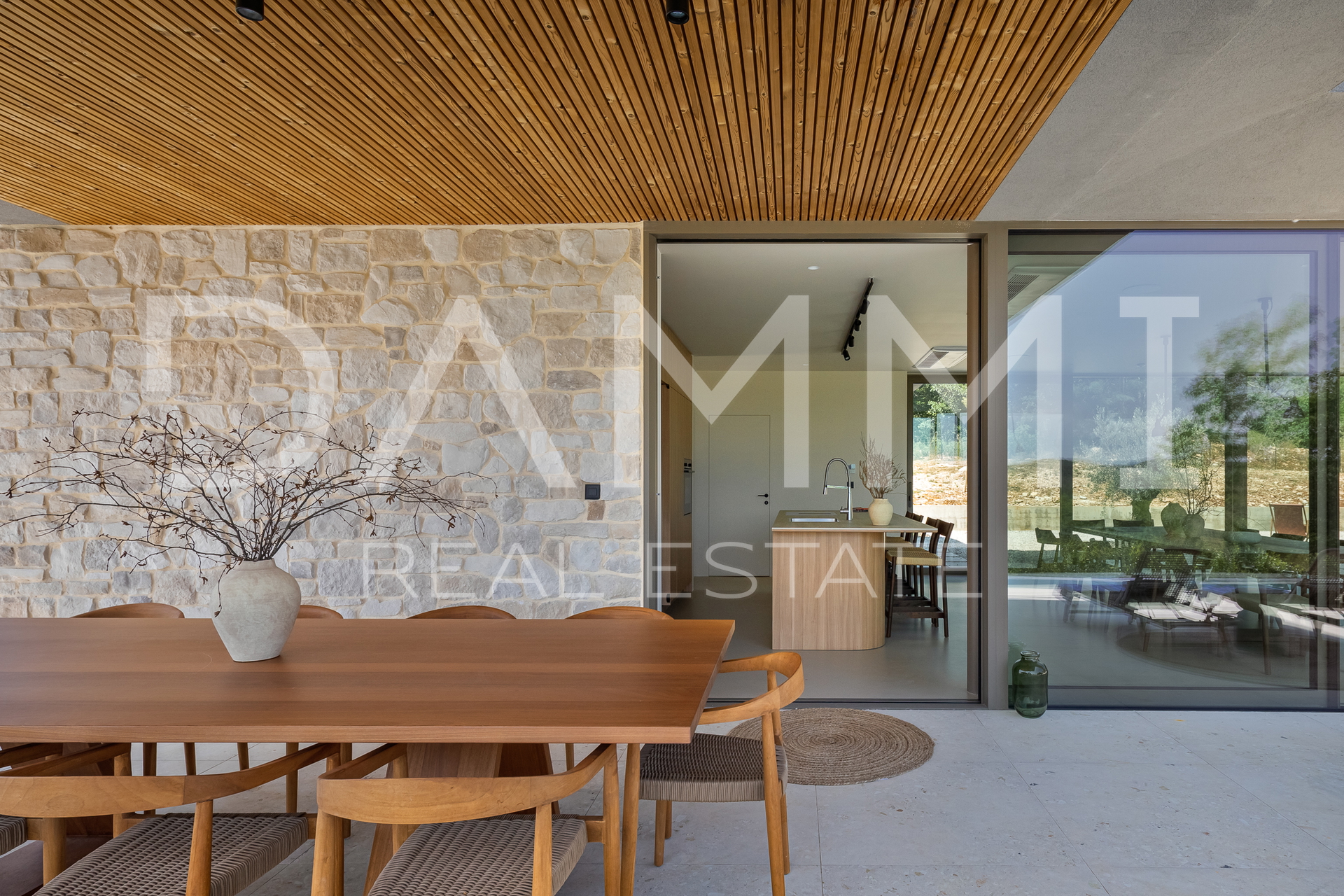 MOTOVUN&comma; OKOLICA - Moderna vila s bazenom i wellnessom