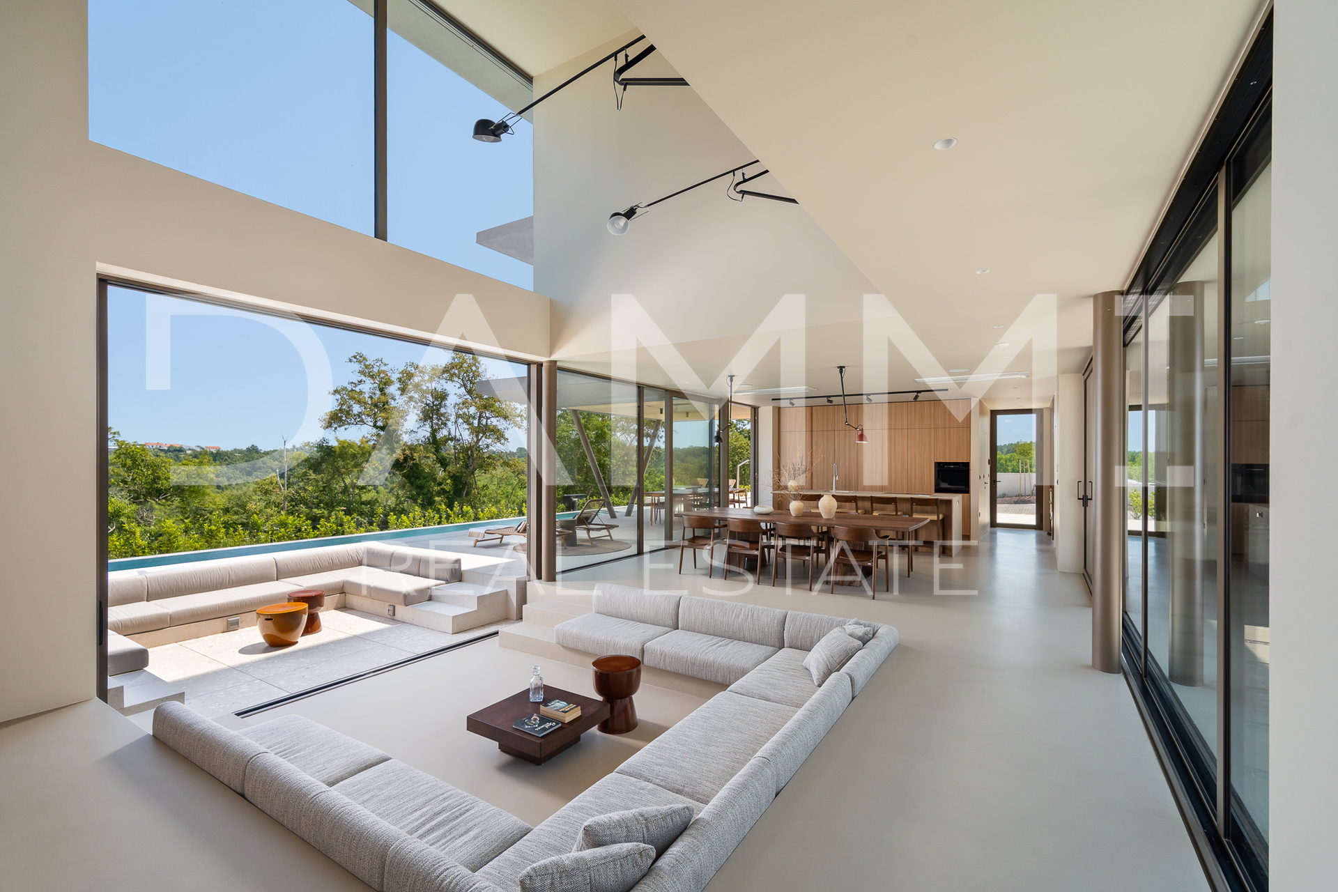 MOTOVUN&comma; OKOLICA - Moderna vila s bazenom i wellnessom