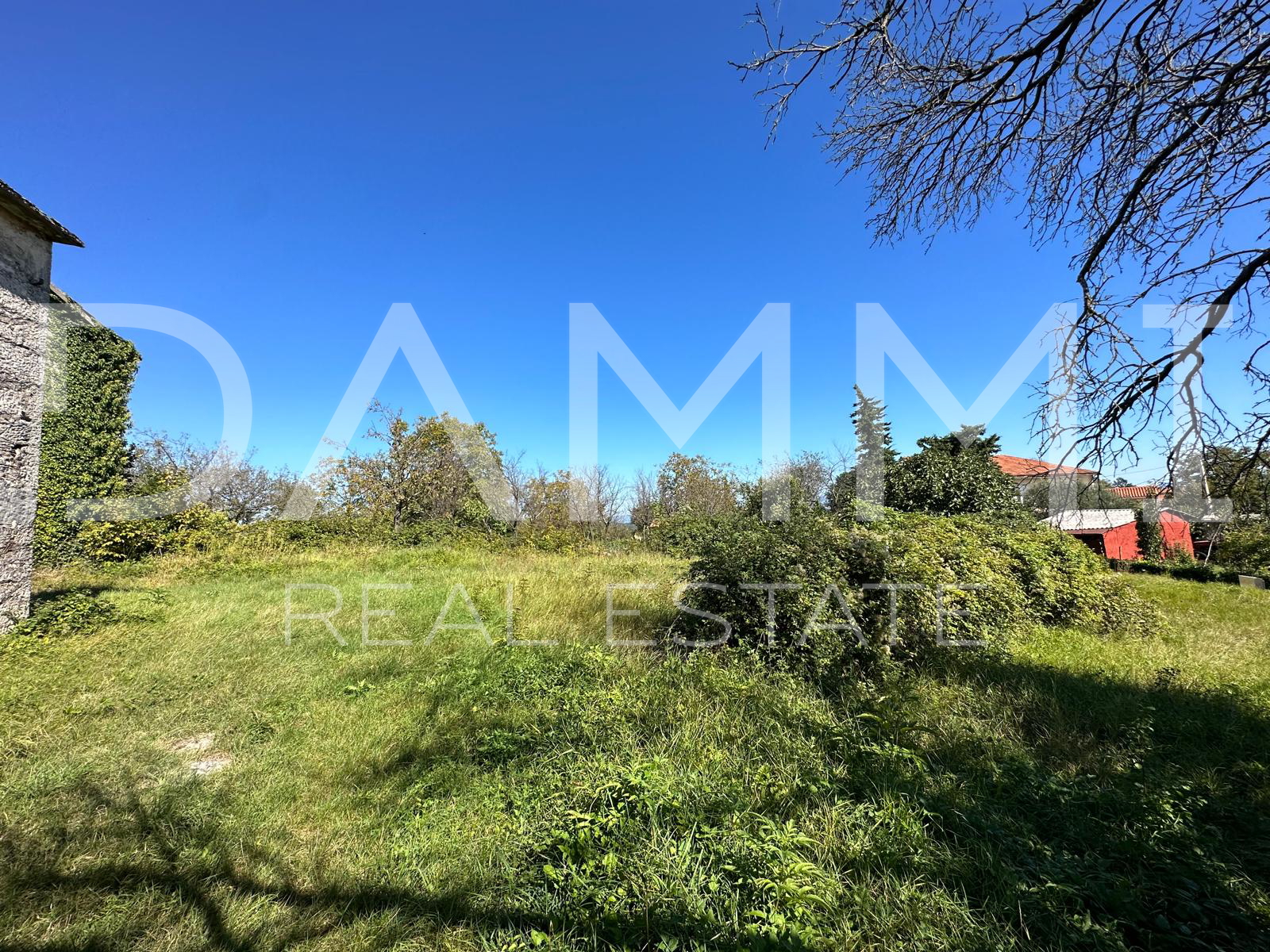 ISTRA, ŽMINJ - Istarsko imanje s dvije kuće i 956m2 okućnice