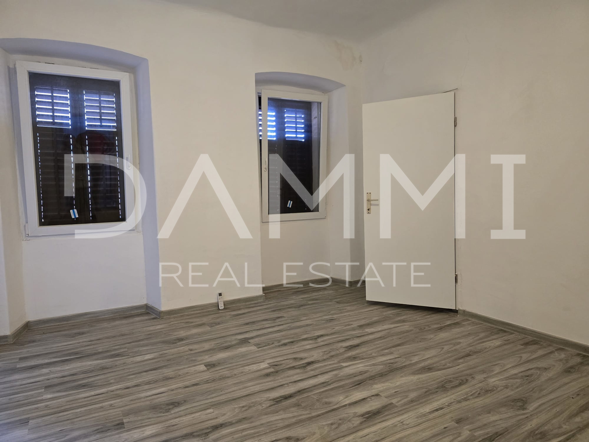 Apartment&comma; 140 m2&comma; For Sale&comma; Pula - Centar