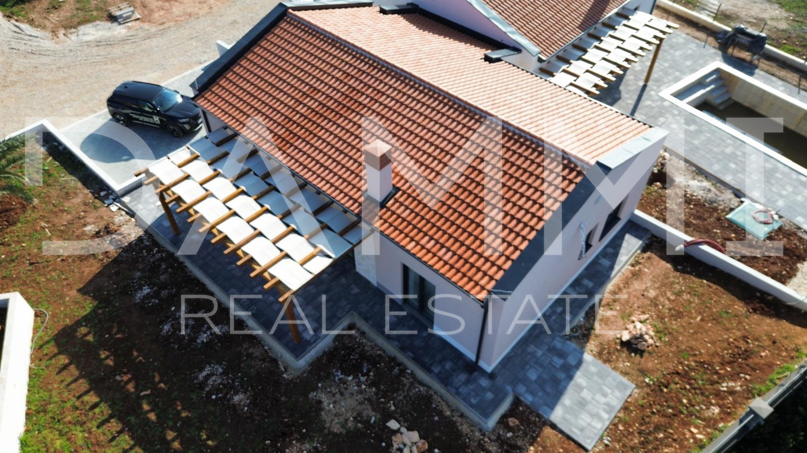 ISTRA&comma; PORE&Ccaron; - DVOJNA PRIZEMNICA