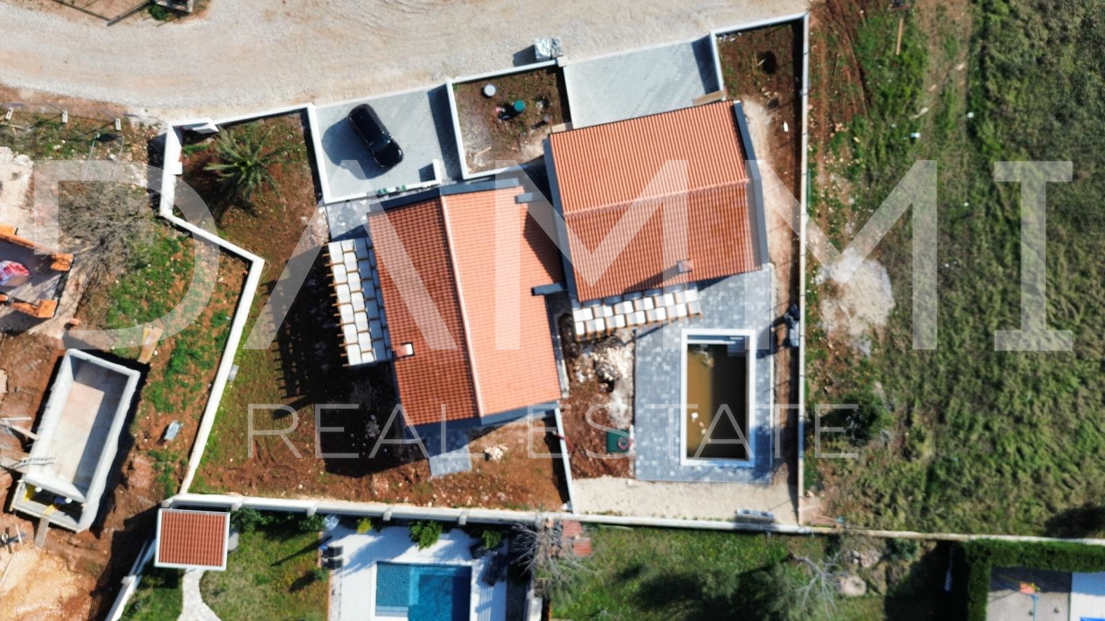 ISTRA&comma; PORE&Ccaron; - DVOJNA PRIZEMNICA