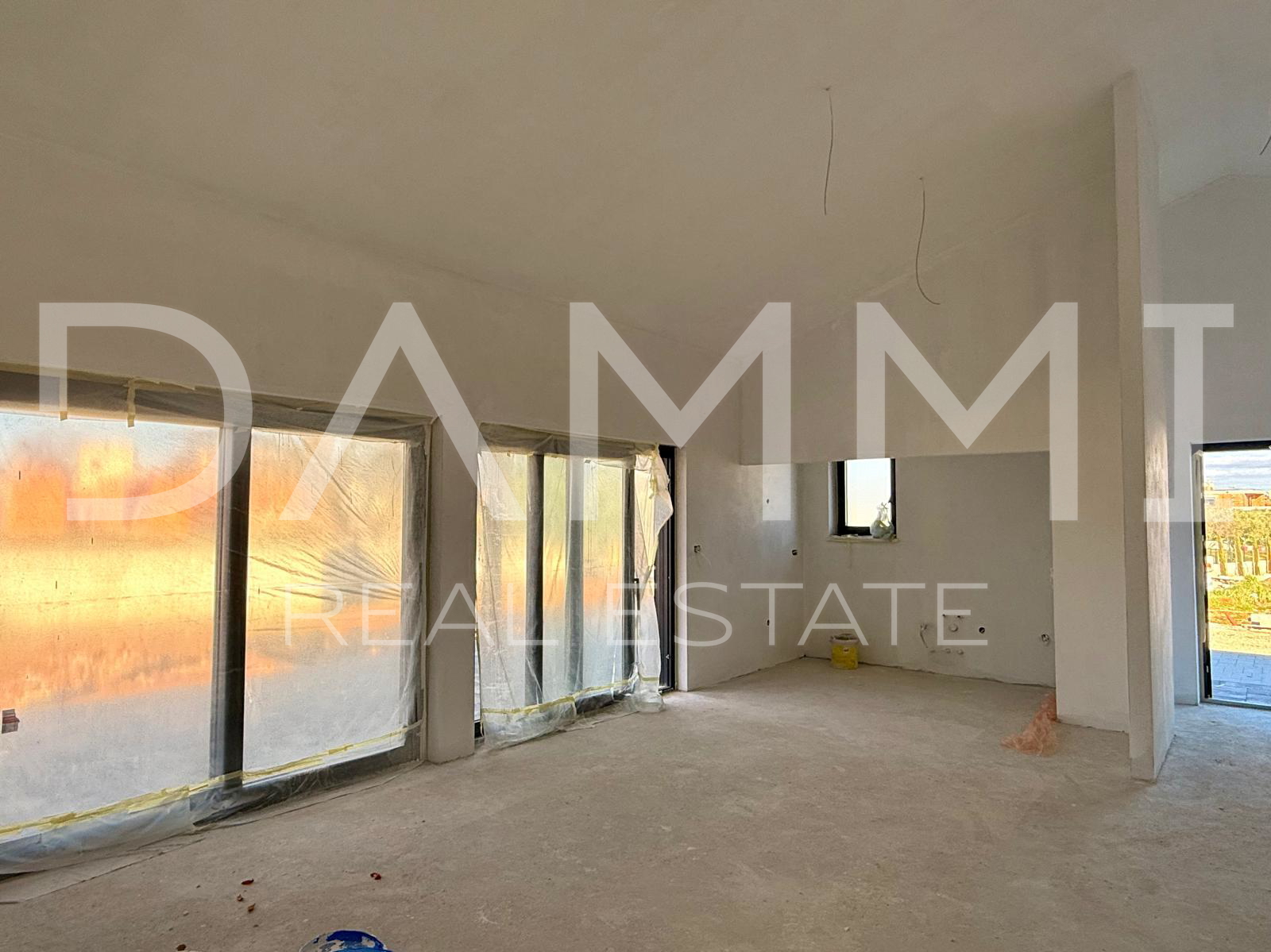 ISTRA&comma; PORE&Ccaron; - DVOJNA PRIZEMNICA