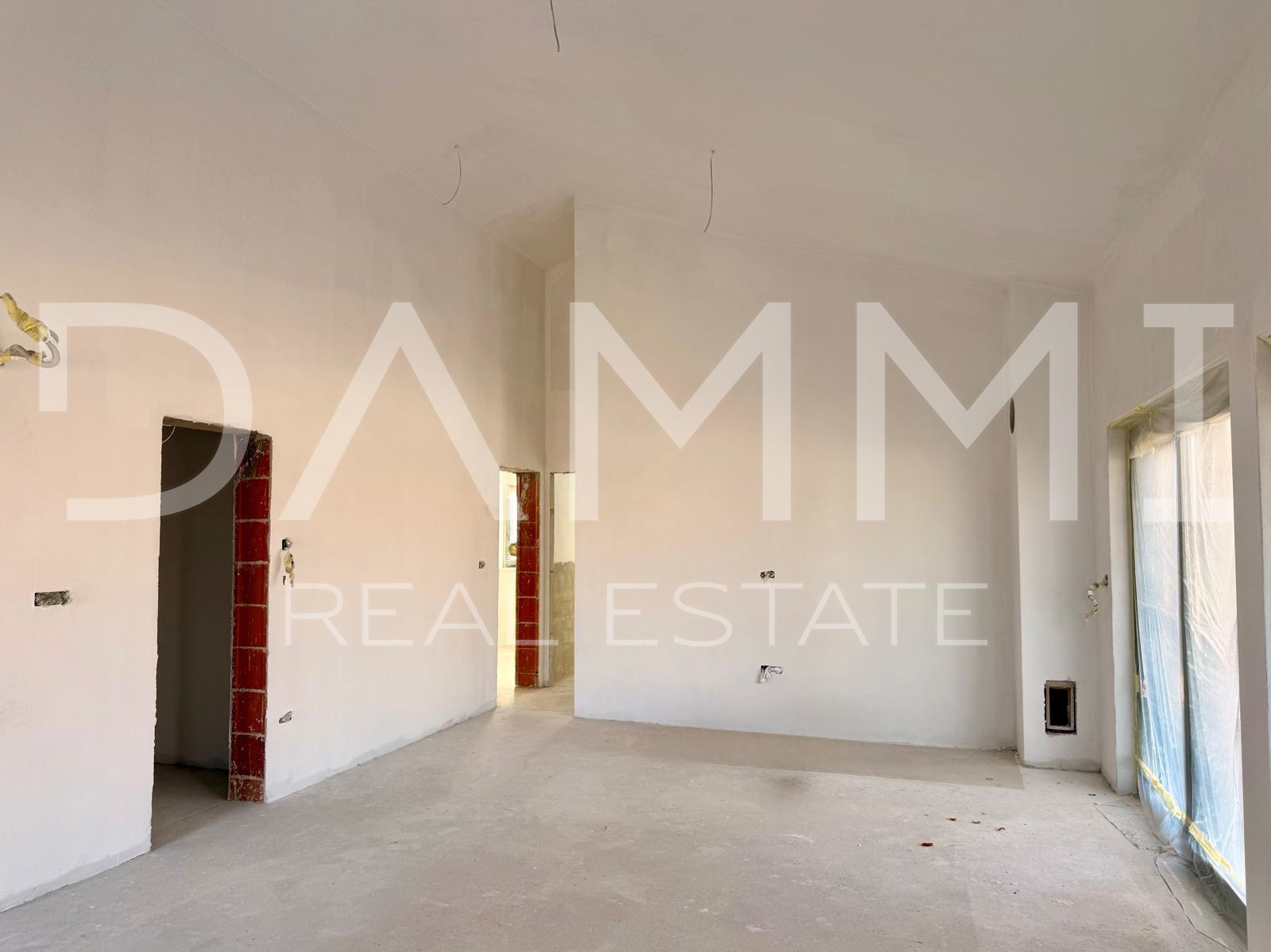 ISTRA&comma; PORE&Ccaron; - DVOJNA PRIZEMNICA