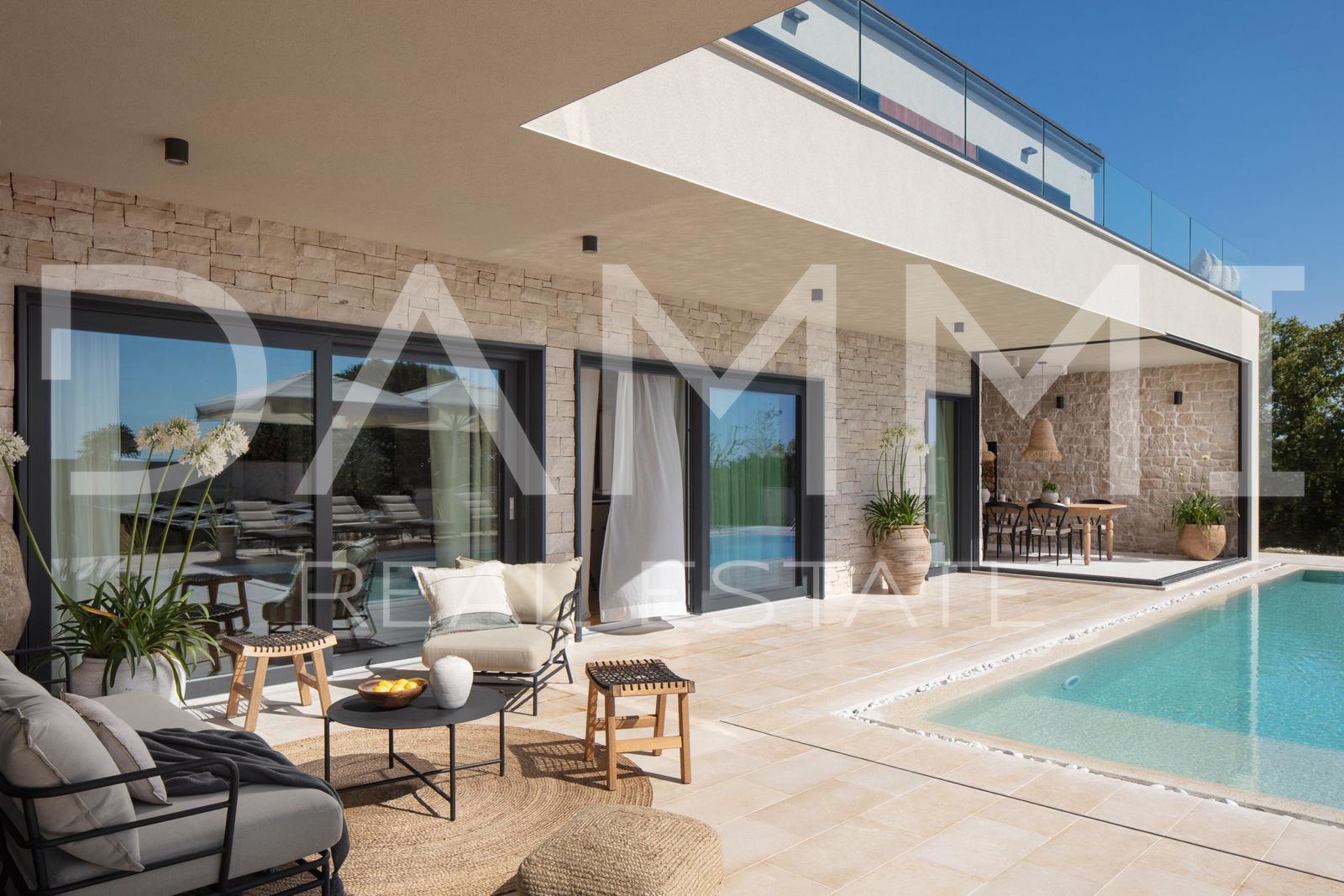 ISTRA&comma; TINJAN - Designer villa with pool and wellness center