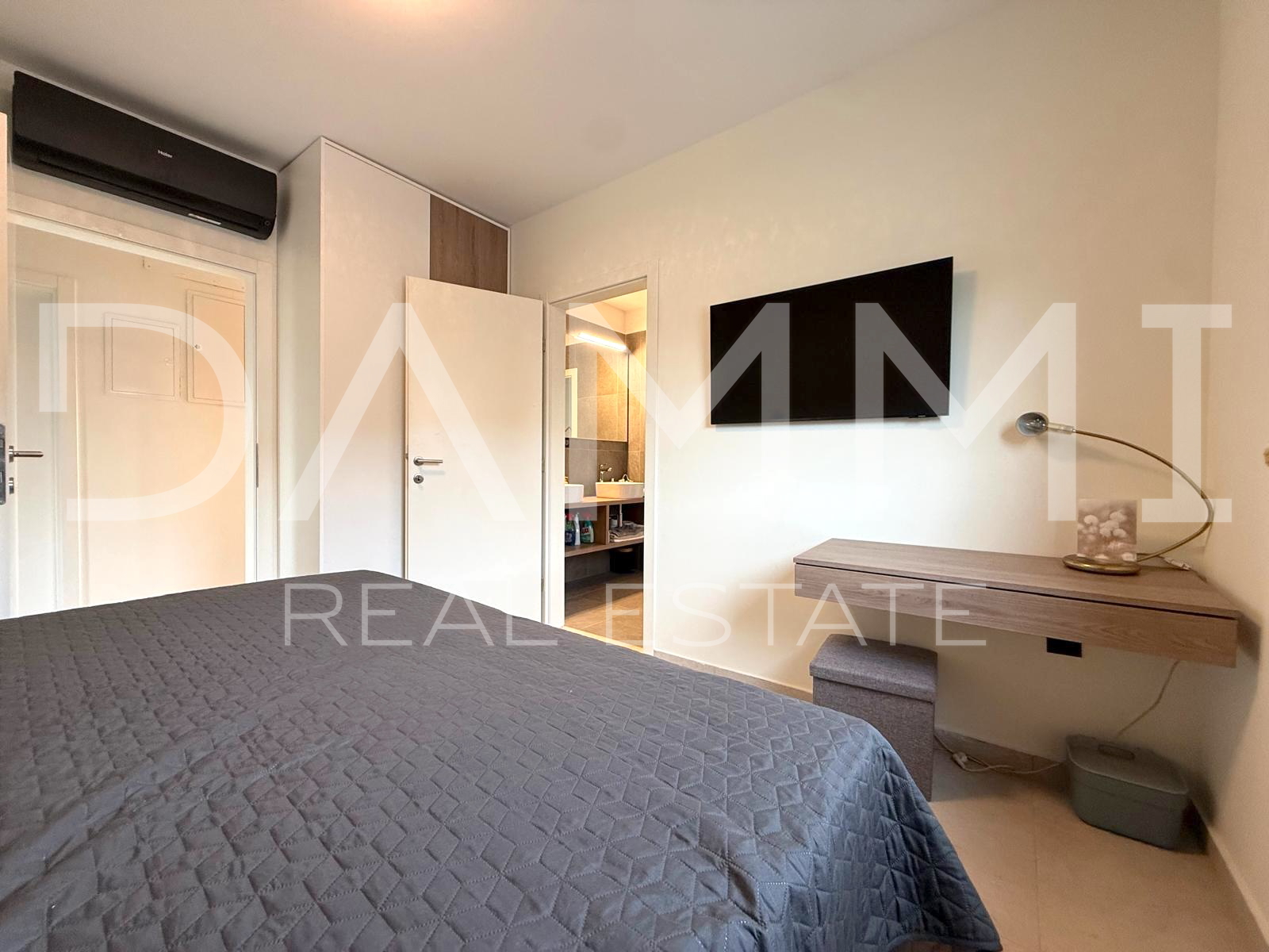 ISTRA&comma; SVETI LOVRE&Ccaron; - MODERNA PRIZEMNICA S BAZENOM U LIJEPOM OKRU&Zcaron;ENJU