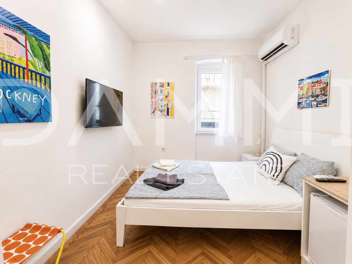 Istra&comma; Rovinj&comma; stan u centru podijeljen na 2 jedinice&comma; 1&period;kat