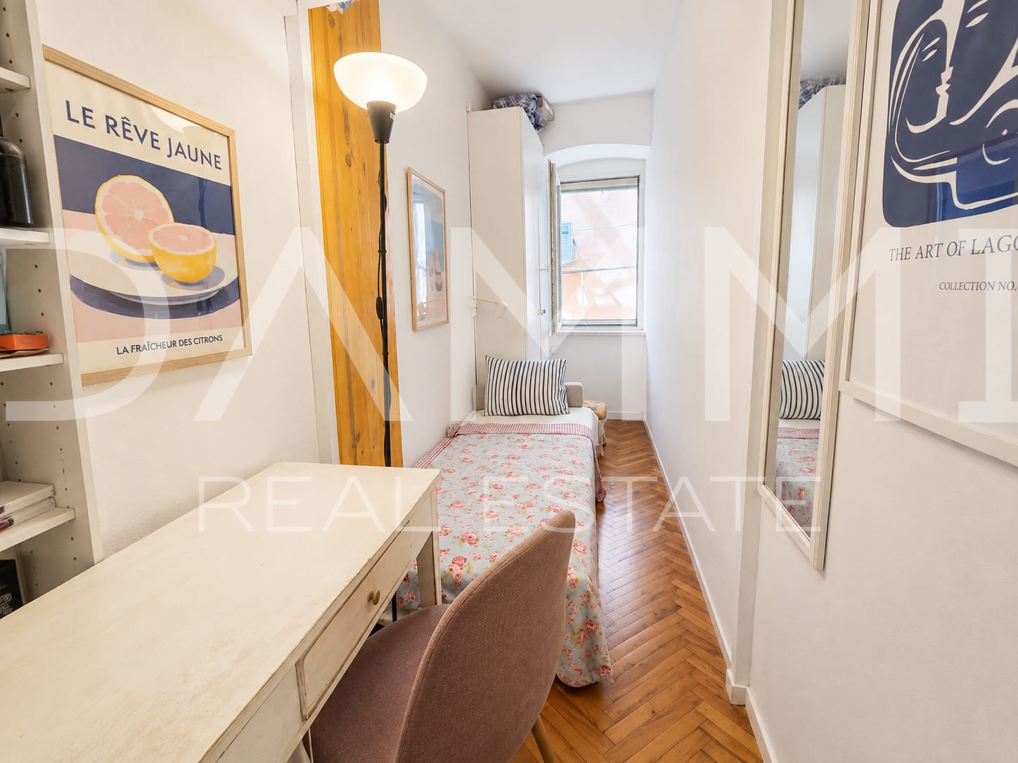 Istra&comma; Rovinj&comma; stan u centru podijeljen na 2 jedinice&comma; 1&period;kat
