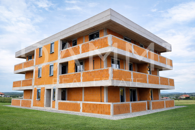 Istra, Pula - two-bedroom apartment, new construction, ground floor with garden