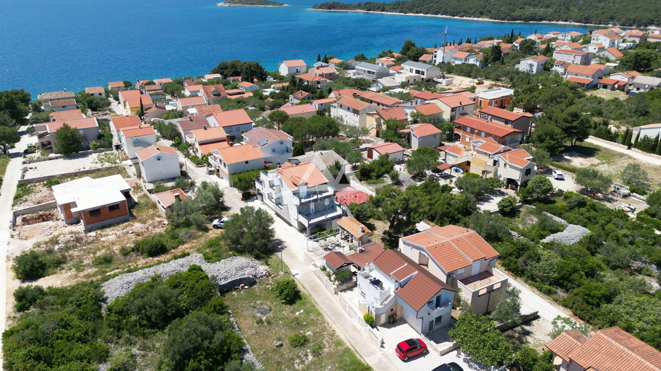 EKSKLUZIVNO PRAVO POSREDOVANJA - KUĆA IDEALNA ZA ŽIVOT I ODMOR -  363.125 €
