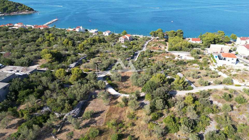 HITNO - HITNO - ATRAKTIVNA LOKACIJA - GRAĐEVINSKA PARCELA 899 M2 - 155.000 €