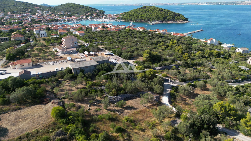 HITNO - HITNO - ATRAKTIVNA LOKACIJA - GRAĐEVINSKA PARCELA 899 M2 - 155.000 €
