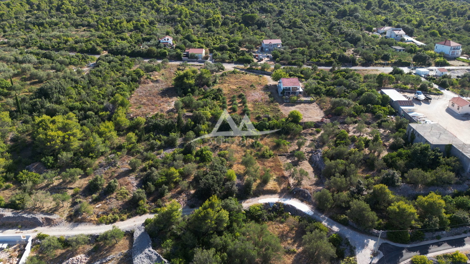 HITNO - HITNO - ATRAKTIVNA LOKACIJA - GRAĐEVINSKA PARCELA 899 M2 - 155.000 €
