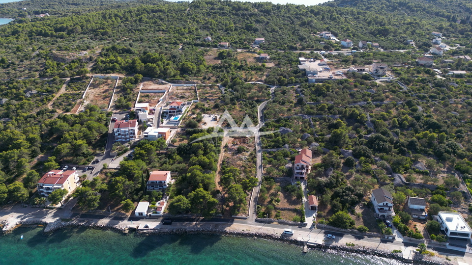 HITNO - HITNO - ATRAKTIVNA LOKACIJA - GRAĐEVINSKA PARCELA 899 M2 - 155.000 €