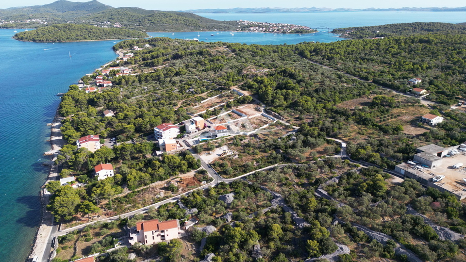 HITNO - HITNO - ATRAKTIVNA LOKACIJA - GRAĐEVINSKA PARCELA 899 M2 - 155.000 €