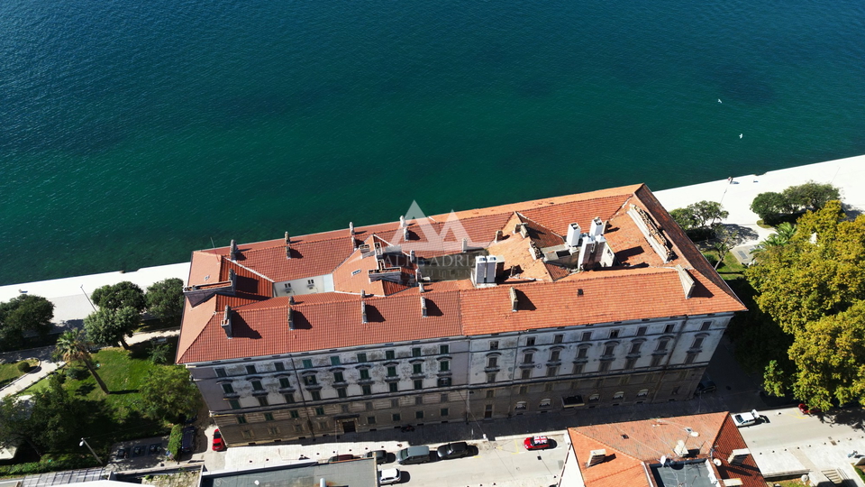 EXKLUZIVNÍ PRODEJ - ATRAKTIVNÍ BYT NA ZADAR RIVA - 694 000 €