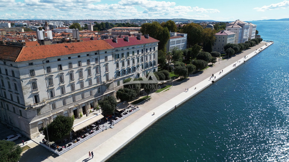 EXKLUZIVNÍ PRODEJ - ATRAKTIVNÍ BYT NA ZADAR RIVA - 694 000 €