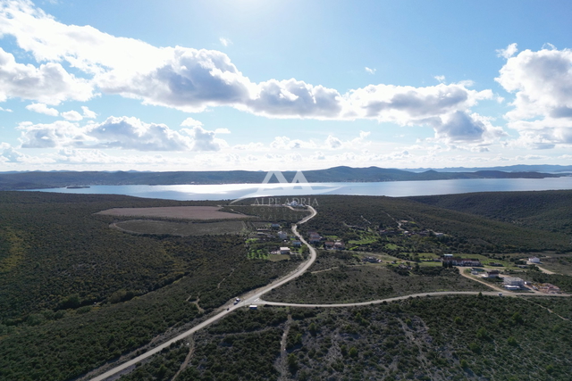 RAŠTANE - BAUGRUNDSTÜCKFLÄCHE 9515 M2 - 856.350 €