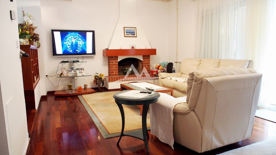 House, 161 m2, For Sale, Zadar - Diklo