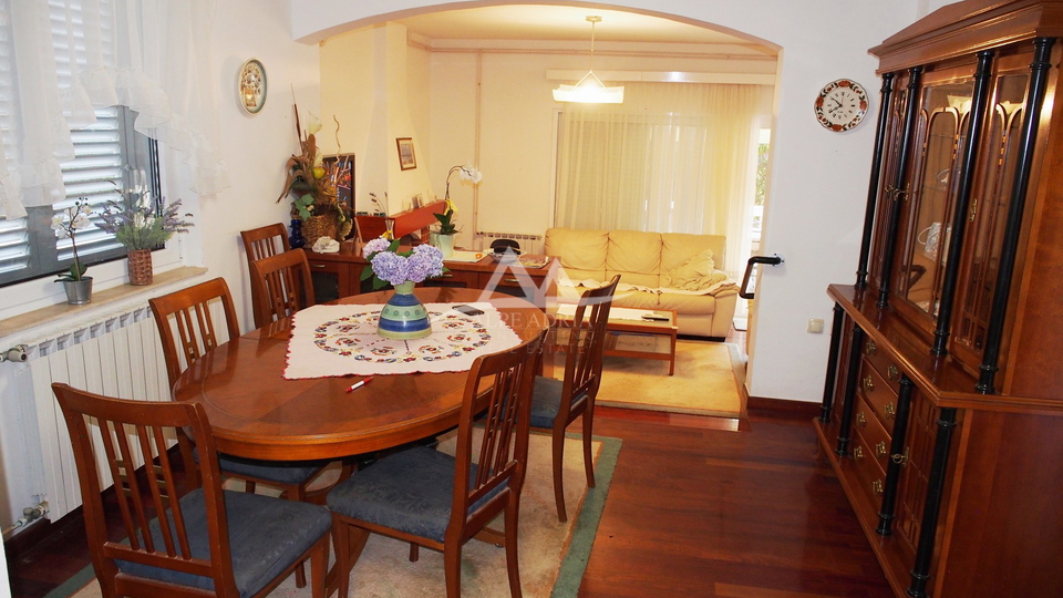 House, 161 m2, For Sale, Zadar - Diklo