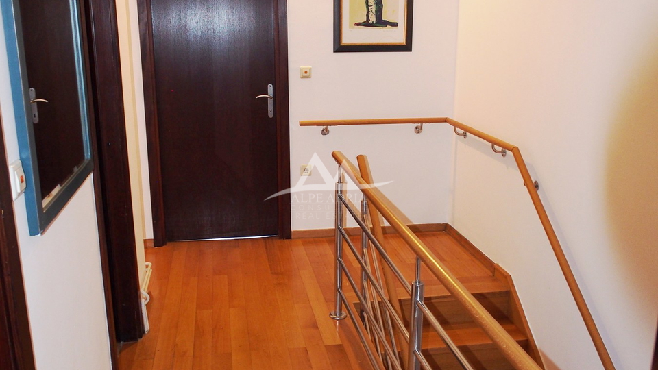 House, 161 m2, For Sale, Zadar - Diklo