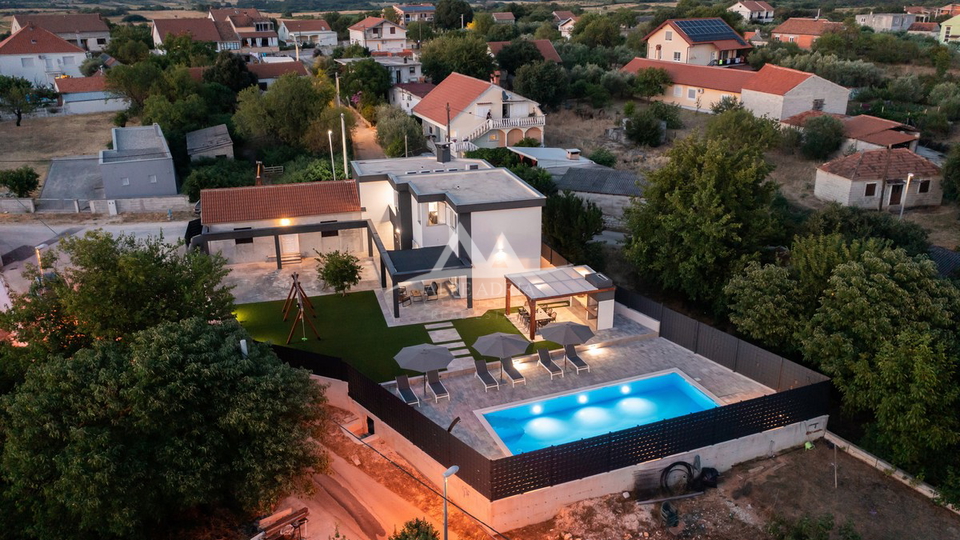Haus, 220 m2, Verkauf, Suhovare