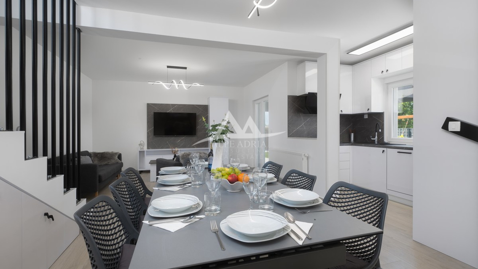 Haus, 220 m2, Verkauf, Suhovare