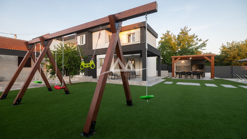 Haus, 220 m2, Verkauf, Suhovare