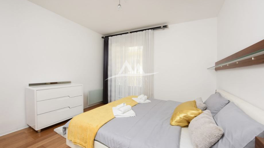 Luxuri&ouml;se Wohnung mit privatem Garten und Jacuzzi &ndash; Diklovac&comma; Zadar