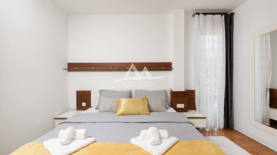 Luxuri&ouml;se Wohnung mit privatem Garten und Jacuzzi &ndash; Diklovac&comma; Zadar