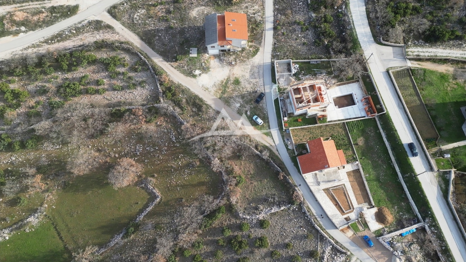 MASLENIČKO ŽDRILO - BAULANDFLÄCHE 1.879 M2 PLUS 6.873 M2LANDWIRTSCHAFT - 262.560 €