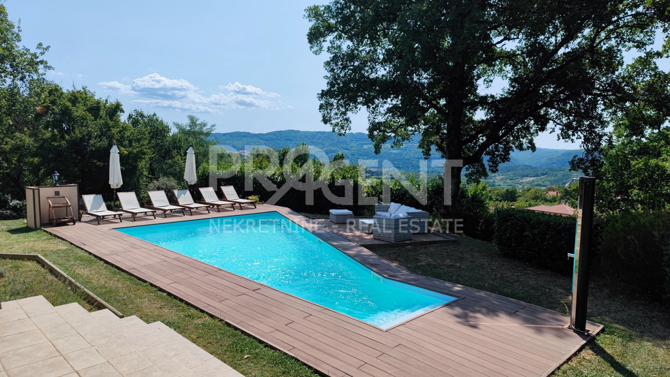 House with swimming pool, BUZET