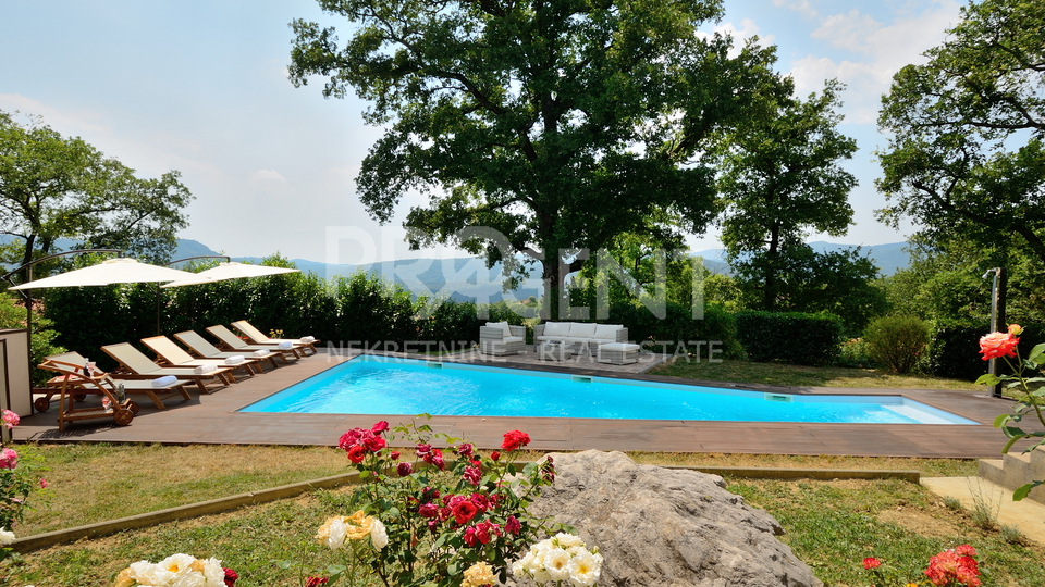 House with swimming pool, BUZET