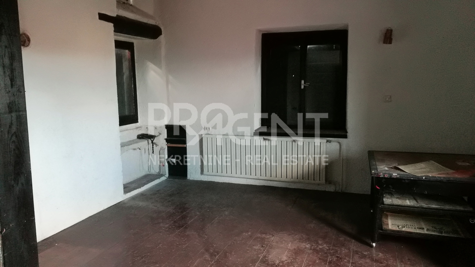 House, 278 m2, For Sale, Oprtalj