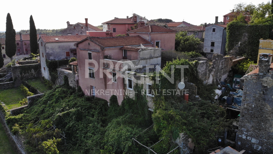 House, 278 m2, For Sale, Oprtalj