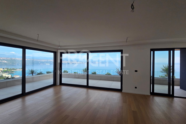 OPATIJA, STAN S BAZENOM, PRODAJE SE