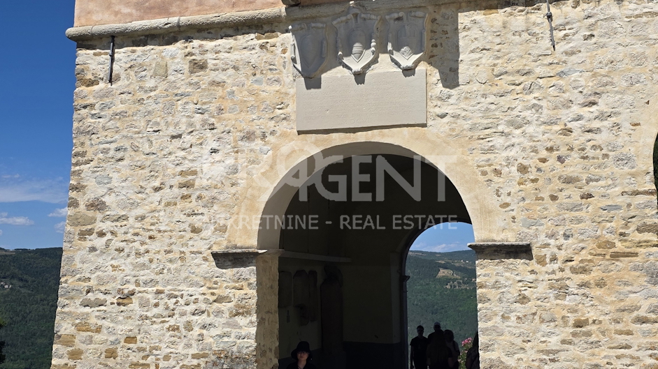 Apartment&comma; 163 m2&comma; For Sale&comma; Motovun