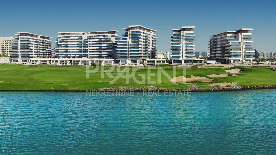 ABU DHABI, Mayan, studio apartment next to a golf course