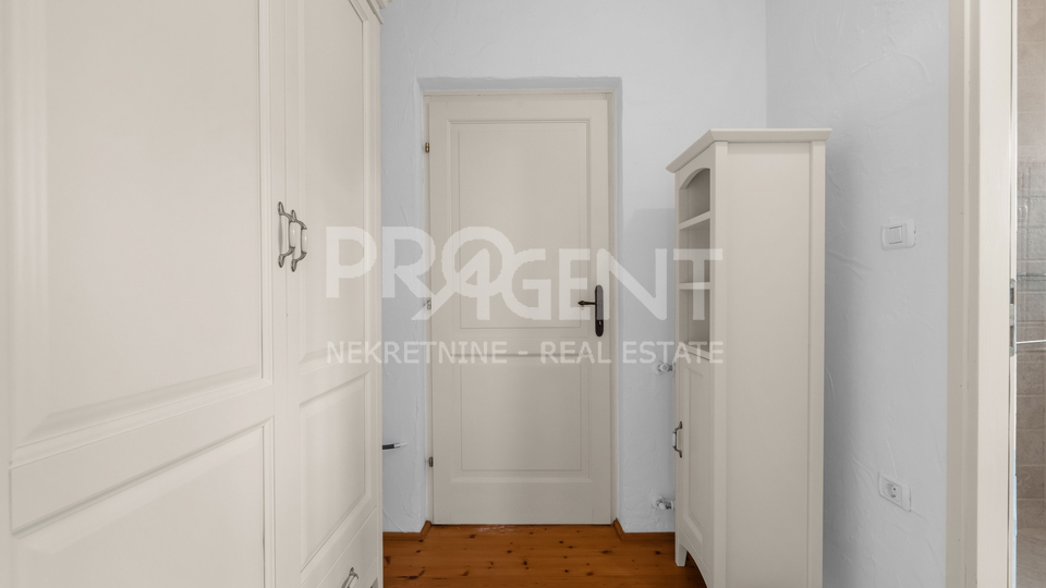 ISTRIEN, SOVINJAK, STEINHAUS MIT SCHWIMMBAD ZU VERKAUFEN