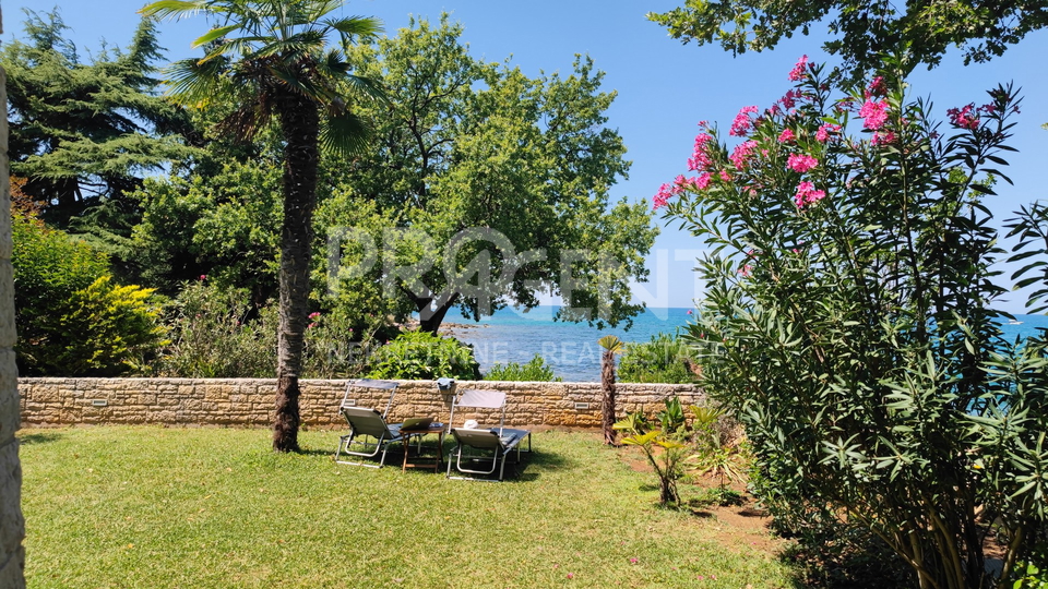 UMAG, LOVRECICA, VILLA, FIRST ROW TO THE SEA, FOR SALE