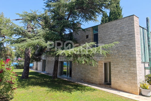 UMAG, LOVRECICA, VILLA, FIRST ROW TO THE SEA, FOR SALE