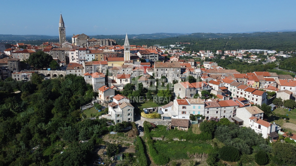 ISTRA, BUJE, ADAPTIRANA KAMENA KUĆA, PRODAJE SE