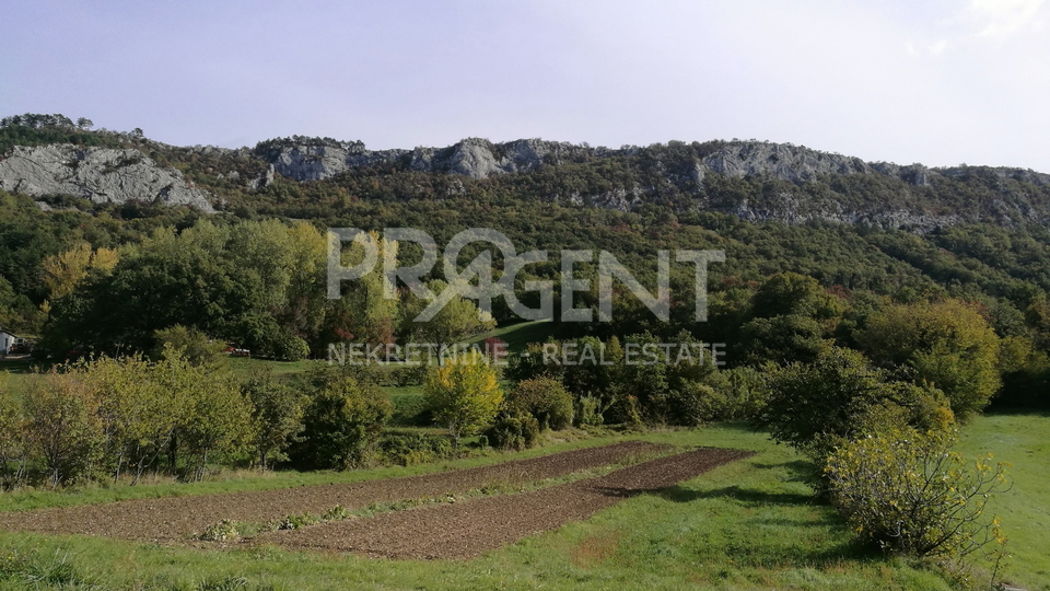 Land, 710 m2, For Sale, Buzet - Krbavčići