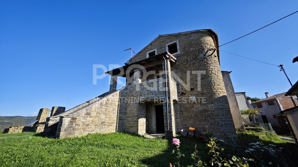 ISTRA, MOTOVUN, KAMENA KUĆA ZA UREĐENJE