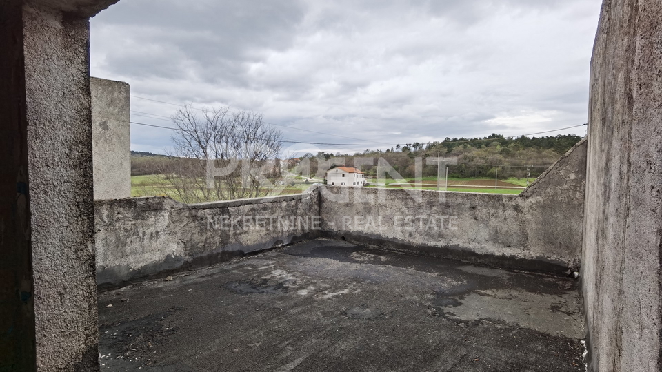 Geschäftsraum, 325 m2, Verkauf, Buzet - Ročko Polje