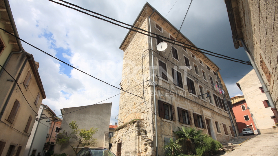 STUDIO-APARTMENT IN BUZET ZU VERKAUFEN