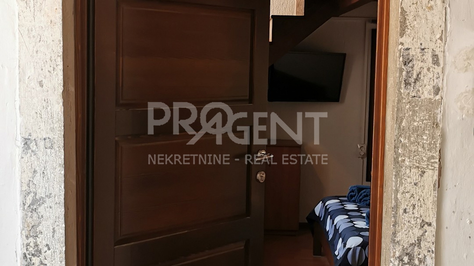STUDIO-APARTMENT IN BUZET ZU VERKAUFEN