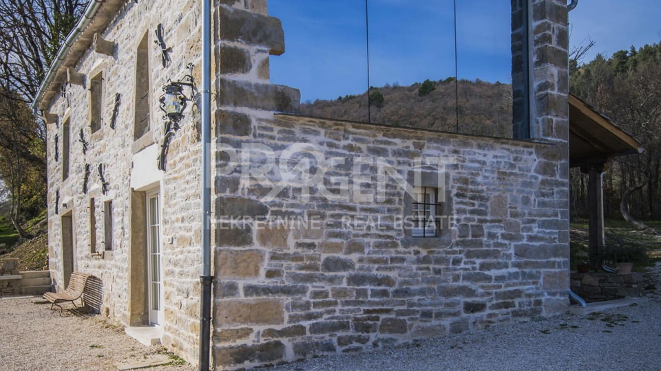 ISTRA, GROŽNJAN, KUĆA S BAZENOM, PRODAJE SE