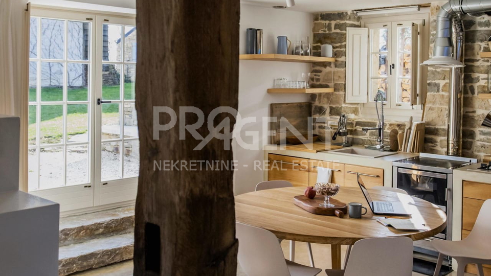 ISTRA, GROŽNJAN, KUĆA S BAZENOM, PRODAJE SE